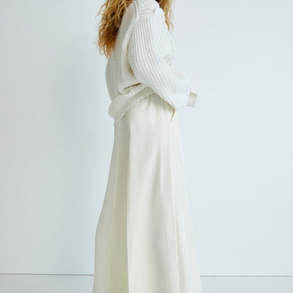 H&M wide leg cream pants - Picture 3 of 3